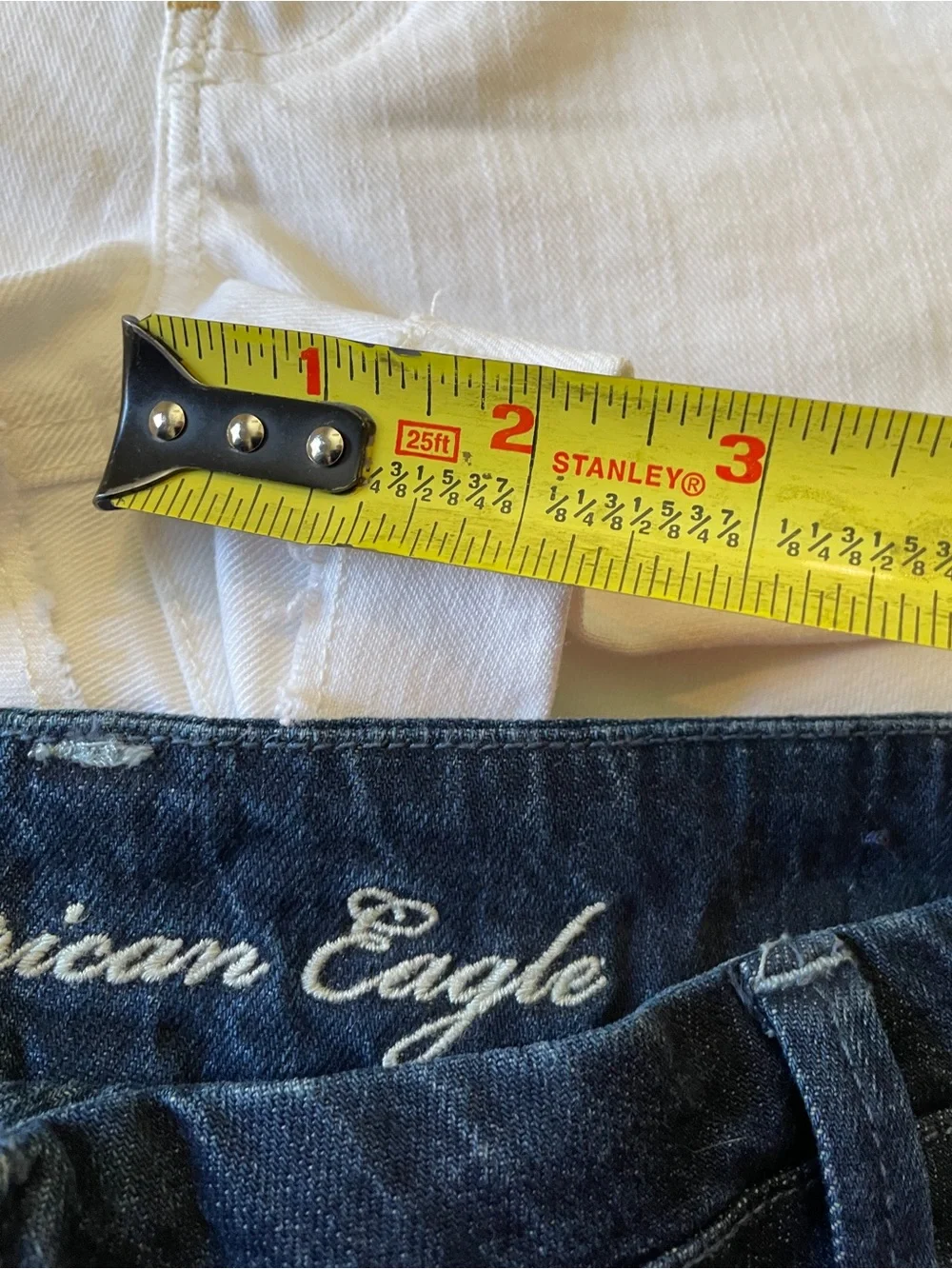 American Eagle Outfitters pairs women’s